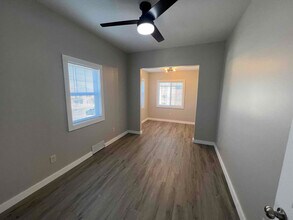 142 5th St in Silvis, IL - Foto de edificio - Building Photo