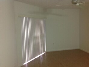 9968 Nob Hill Ln in Sunrise, FL - Building Photo - Building Photo