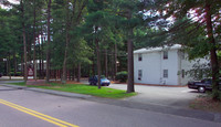 Pine Tree Gardens in Foxboro, MA - Foto de edificio - Building Photo