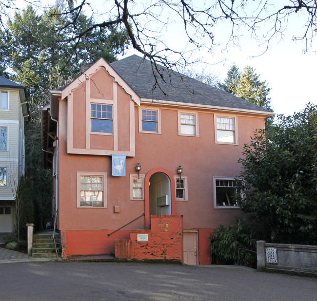 Cactus Court Apartments in Portland, OR - Building Photo - Building Photo