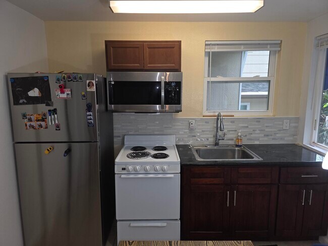 property at 2407 Saint Louis Dr