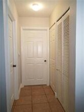 7900 NW 6th St, Unit 203 in Pembroke Pines, FL - Building Photo - Building Photo