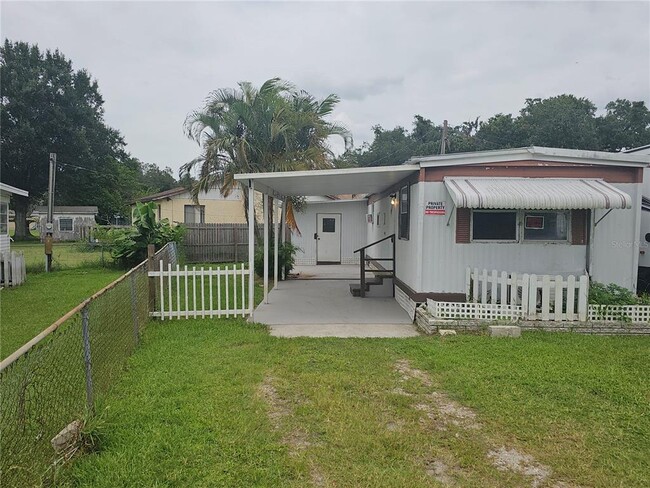 503 Longfellow Blvd in Lakeland, FL - Foto de edificio - Building Photo