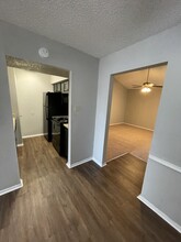 Acadian Place Apartments in Baton Rouge, LA - Building Photo - Building Photo