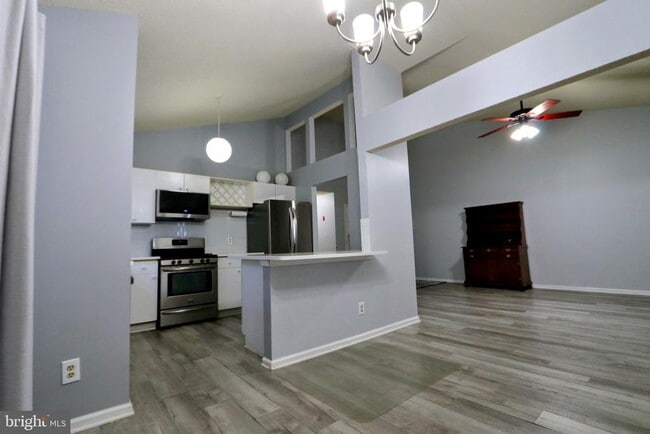 505 Regency Pl in Trenton, NJ - Building Photo - Building Photo