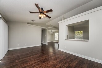 15225 Margaux Dr in Clermont, FL - Foto de edificio - Building Photo