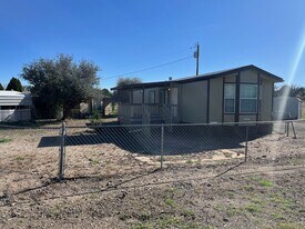 16063 Maricopa Dr in Mayer, AZ - Building Photo