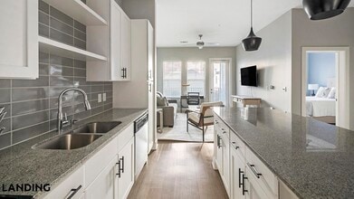 15401 Chenal Pkwy, Unit 3209 in Little Rock, AR - Building Photo - Building Photo