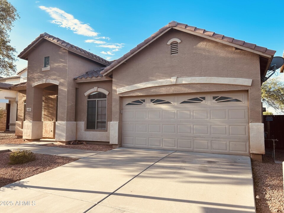 5613 W Carson Rd in Phoenix, AZ - Foto de edificio