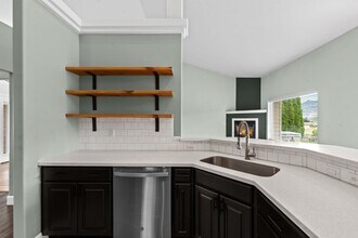 2835 Aspen Shores Dr in East Wenatchee, WA - Building Photo - Building Photo