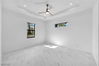 846 Cadis St E in Lehigh Acres, FL - Foto de edificio - Building Photo