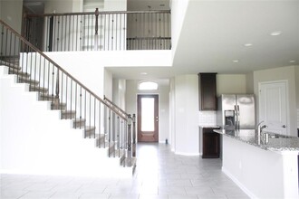 18319 Pin Oak Lake Dr in Richmond, TX - Building Photo - Building Photo