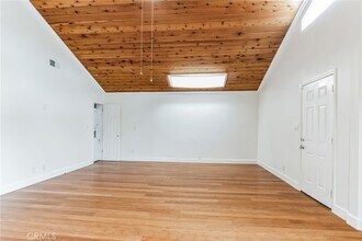 4708 Orion Ave in Los Angeles, CA - Building Photo - Building Photo