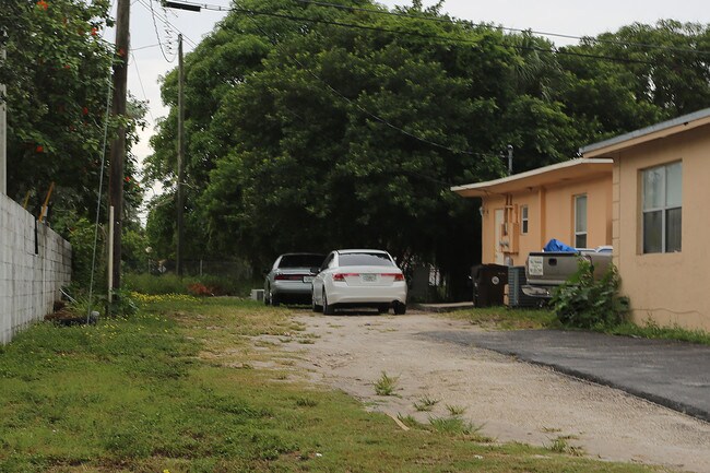 1117 11th St in West Palm Beach, FL - Building Photo - Building Photo