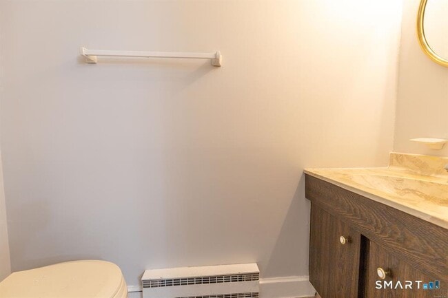 3 Pebblestone Cir in Suffield, CT - Building Photo - Building Photo