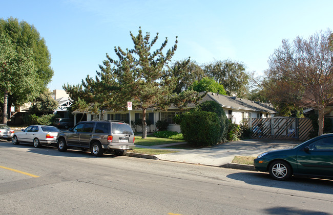 416 W Stocker St in Glendale, CA - Building Photo - Building Photo