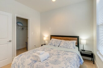 14566 Alsace Ln in Gainesville, VA - Foto de edificio - Building Photo