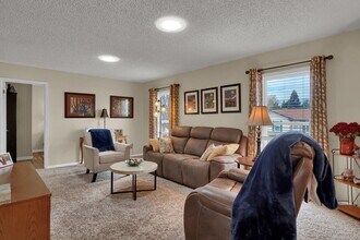 5065 Filarees Cir in Colorado Springs, CO - Foto de edificio - Building Photo