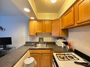 6830 N Sheridan Rd in Chicago, IL - Building Photo - Building Photo