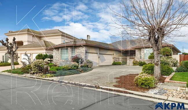 property at 3453 Lakemist Cir
