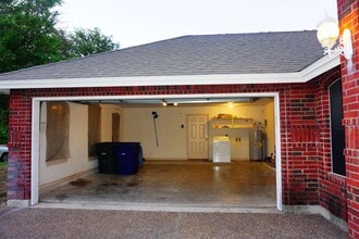 8991 Snow Falls Dr in Laredo, TX - Building Photo - Building Photo