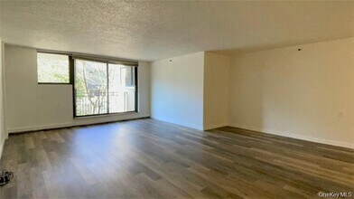 25 Rockledge Ave in White Plains, NY - Building Photo - Building Photo