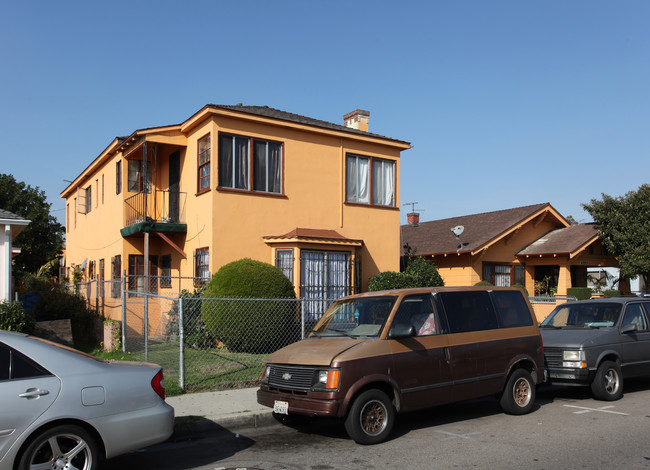 6935-6937 Mountain View Ave in Huntington Park, CA - Foto de edificio - Building Photo