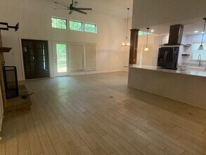 302 Buttercup Trail in Buda, TX - Building Photo - Building Photo