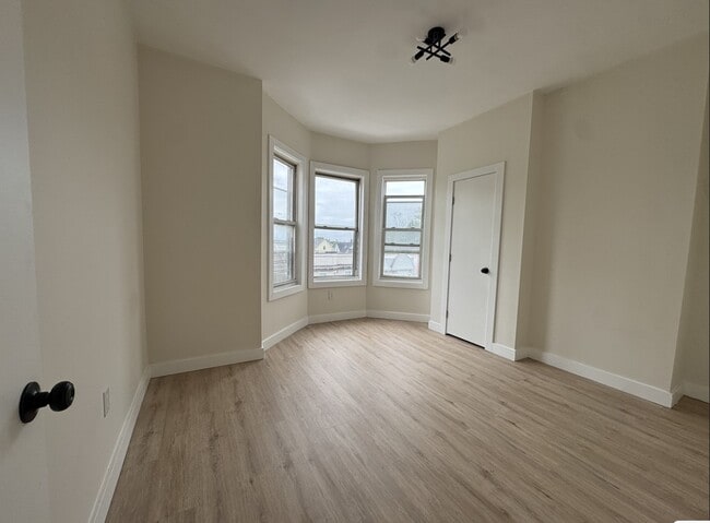 186 Virginia Ave, Unit 3L in Jersey City, NJ - Foto de edificio - Building Photo