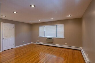 4416 N Kostner Ave in Chicago, IL - Building Photo - Building Photo