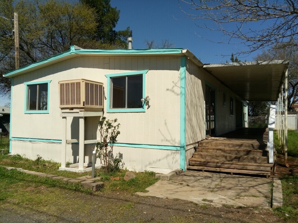 1240 Bonnie lane in Oroville, CA - Building Photo