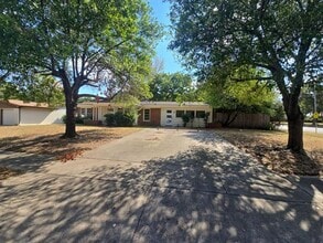 6200 Windermere Pl in Fort Worth, TX - Building Photo - Building Photo