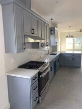 1220 59th St, Unit 1220 in Oakland, CA - Foto de edificio - Building Photo