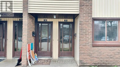 1200-1200 Courtland Ave E in Kitchener, ON - Building Photo - Building Photo