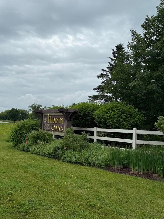 8951 White Coral Way in Middleton, WI - Building Photo