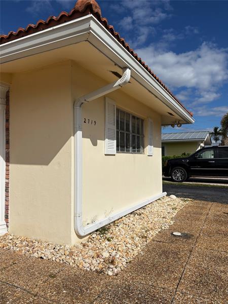 2719 NE 32nd St in Fort Lauderdale, FL - Building Photo - Building Photo