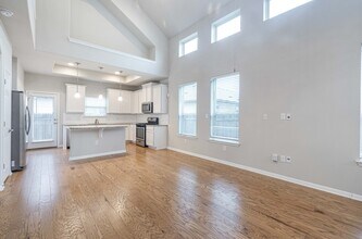 904 Boatswain Wy in Austin, TX - Building Photo - Building Photo