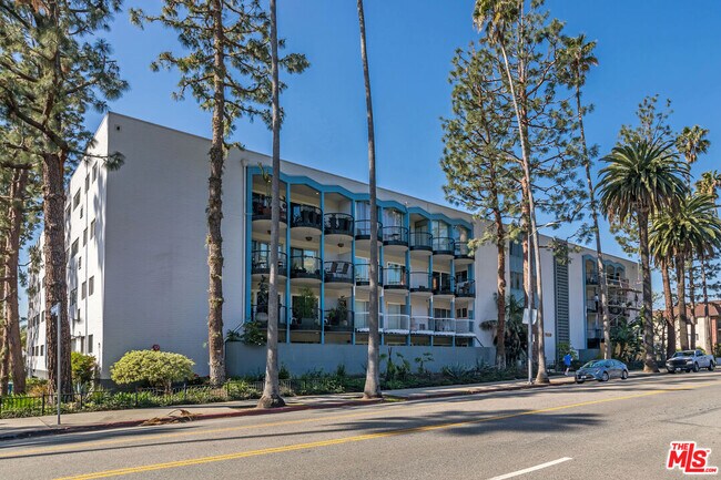 property at 7560 Hollywood Blvd