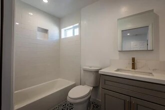 360 N Detroit St in Los Angeles, CA - Foto de edificio - Building Photo