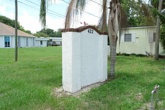 422 W New York Ave in DeLand, FL - Building Photo - Building Photo