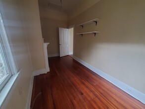 133 St Philip St, Unit B in Charleston, SC - Building Photo - Building Photo