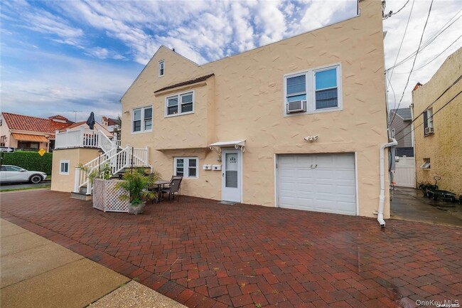 147 Mitchell Ave, Unit FLOOR 1 in Long Beach, NY - Building Photo - Building Photo
