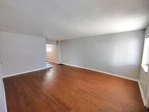 301 Boggs Ave in Pittsburgh, PA - Building Photo - Building Photo