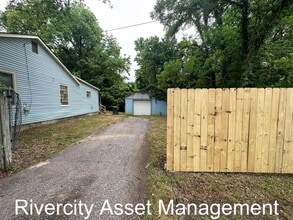 1358 Longcrest Rd in Memphis, TN - Building Photo - Building Photo