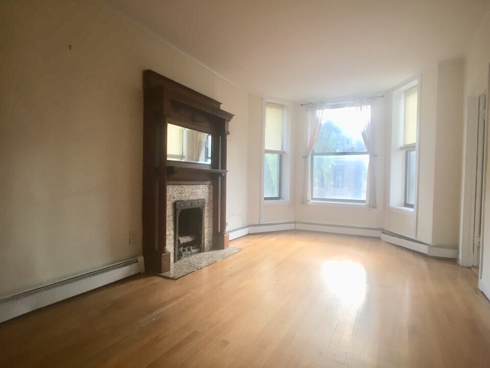 3517 N Reta Ave in Chicago, IL - Building Photo