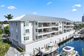 100 Mac Farlane Dr in Delray Beach, FL - Building Photo - Building Photo