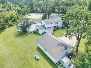 8402 Matthews Ln in Magnolia, TX - Building Photo - Building Photo