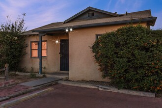 335 Espanola St NE in Albuquerque, NM - Building Photo - Building Photo