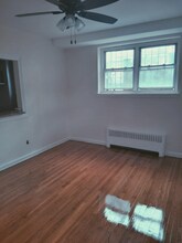5301 Glenwood Rd, Unit Walk-in in Brooklyn, NY - Building Photo - Building Photo