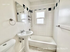 1614 35th Ave in Oakland, CA - Building Photo - Building Photo